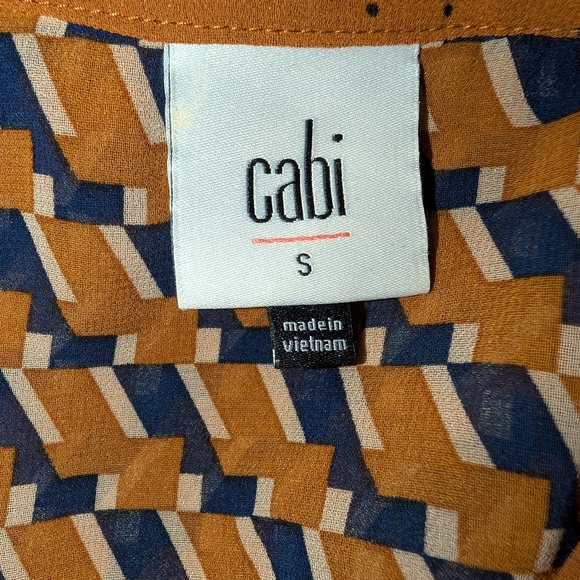 Cabi Geometric Pattern Top - Picture 2 of 10